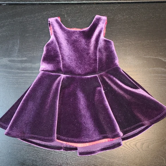 Gorgeous purple velvet dress with jeweled buttons - Picture 1 of 3
